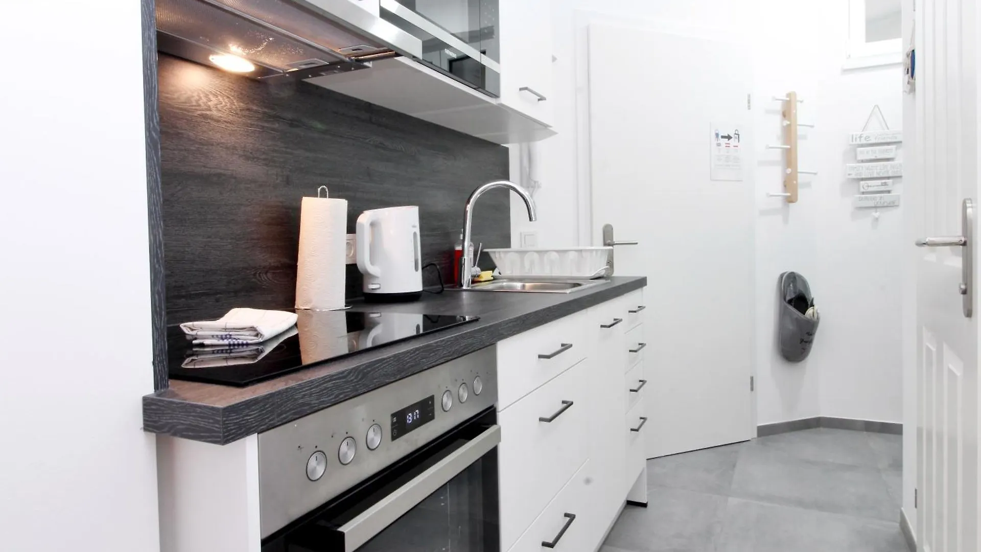Humboldt Feel Good Apartments Vienna 0*,  Austria